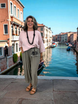 Flora Simple Round Neck Top