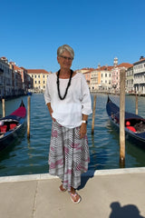 Flora Simple Round Neck Top