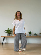Sara Simple V-Neck Top