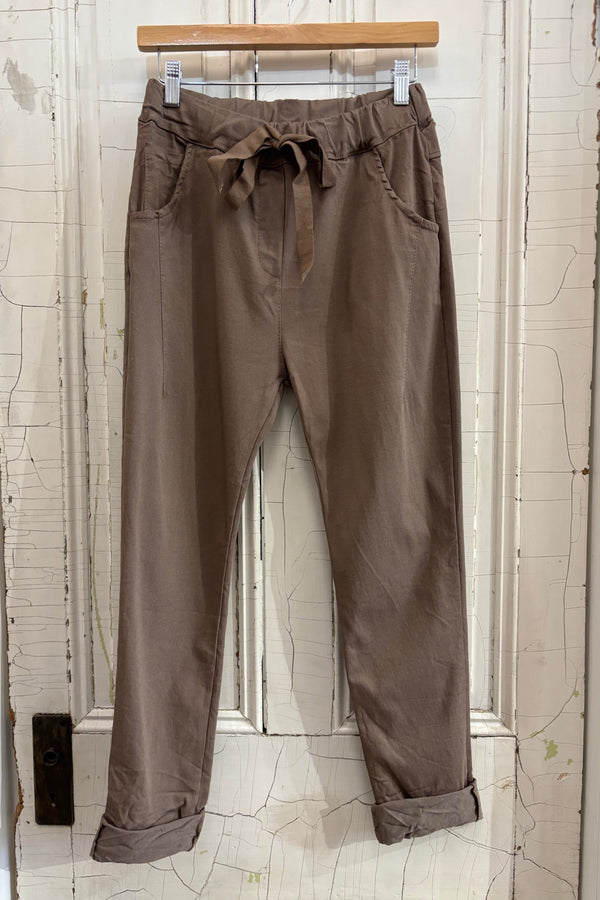 Ezzee Pant