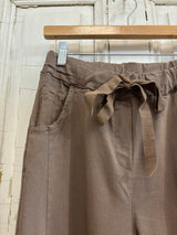 Ezzee Pant