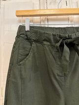 Ezzee Pant