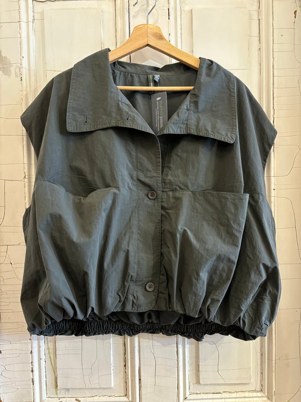 Arlie Cargo Vest