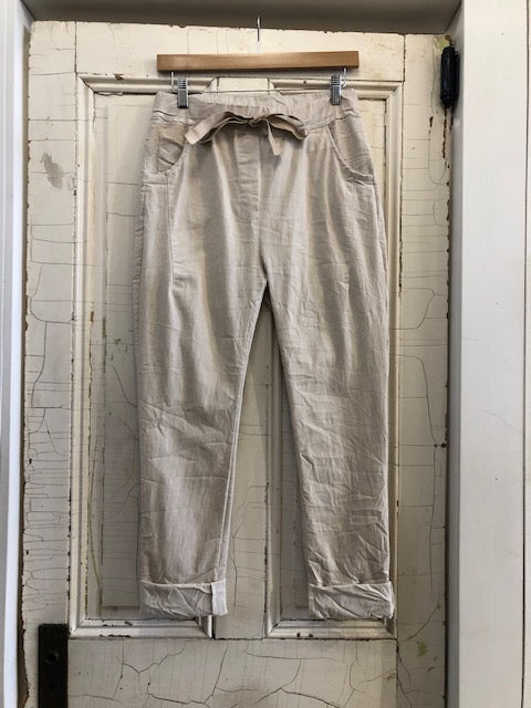 Ezzee Pant