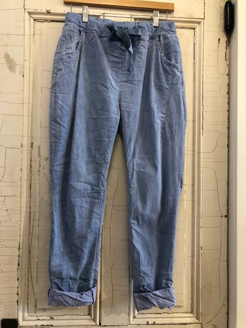 Ezzee Pant