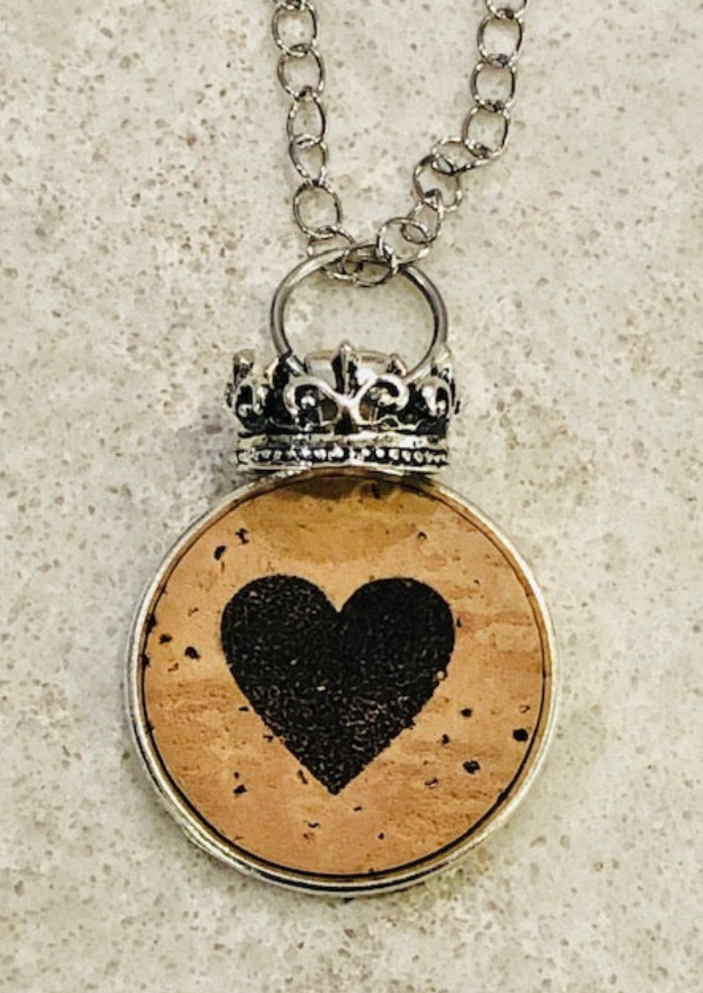 Montana Silversmiths Women's Queen Hearts Necklace