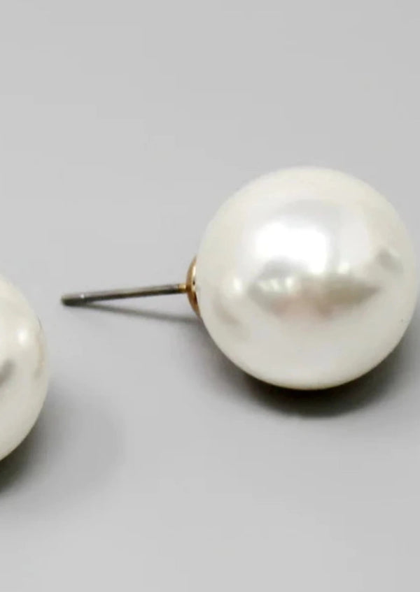 16mm Basic Pearl Stud Earrings